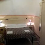Casa Maya Souvenir Hotel Florença