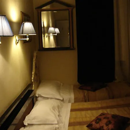 Casa Maya Souvenir Hotel Florencie