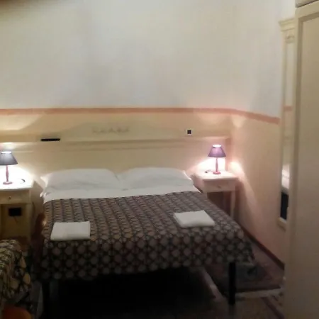 Casa Maya Souvenir Hotel Florencie