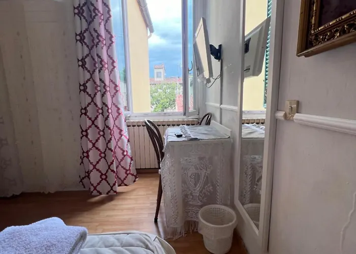 Casa Maya Souvenir Hotel *